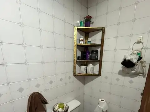 Casa a reciclar con 2 habitaciones y amplio jardín en Villa Nueva