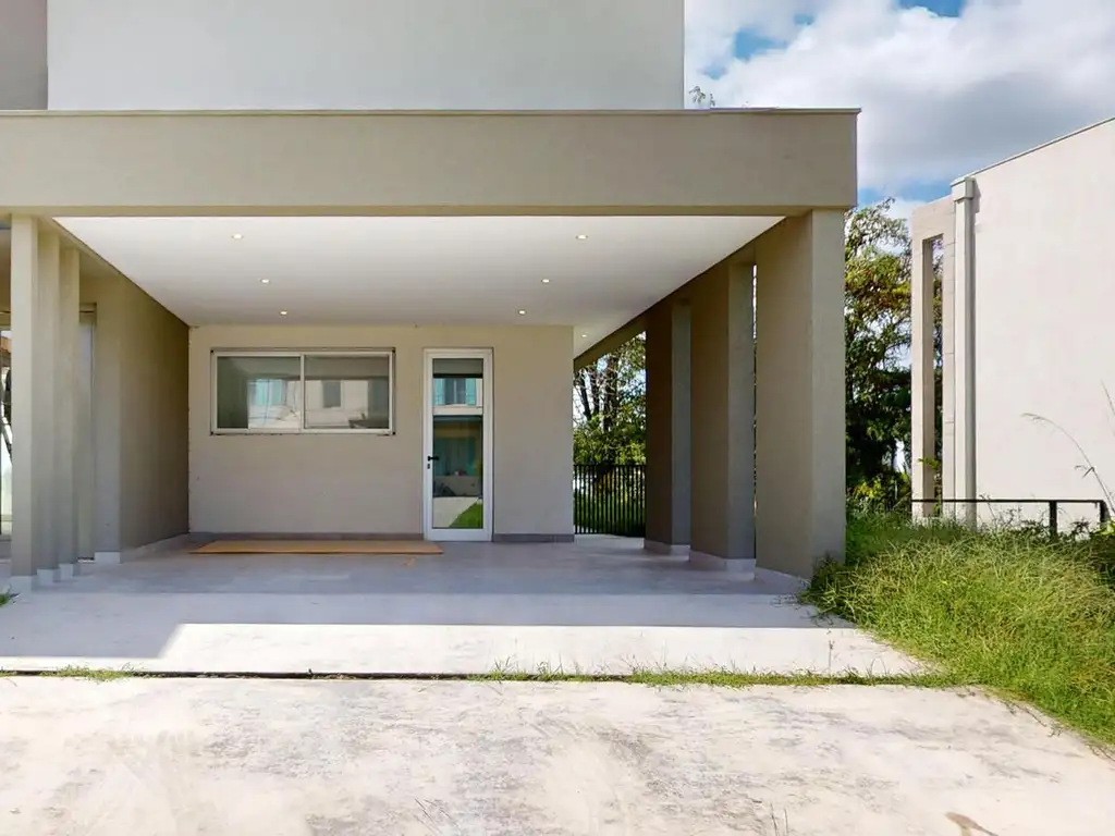 Casa en Venta con cochera