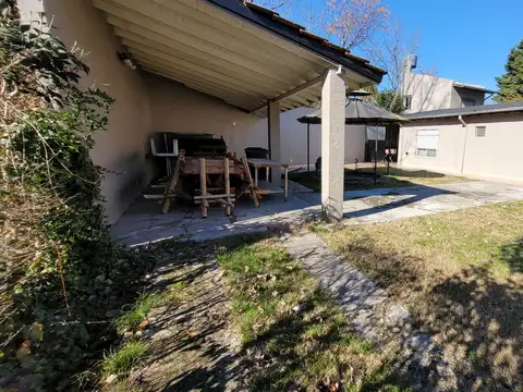 Quinta en Venta con 5 cocheras