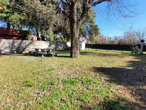 Quinta 4 ambientes con pileta - Villa Udaondo