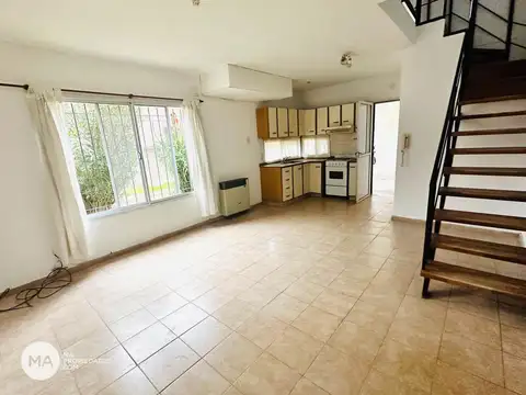 Duplex 2 dormitorios con patio y parrillero -  General Paz al 1700 - Funes | Venta