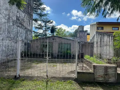 Casa en Moreno CON GRAN TERRENO A TERMINAR