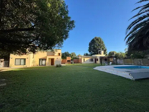 CASA QUINTA CON PILETA, EN VENTA EN PEHUAJÓ