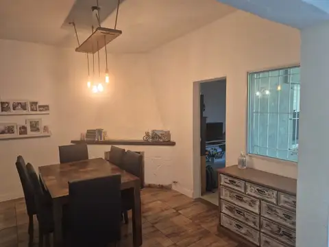 Depto Tipo Casa 4 ambientes con 1 baño
