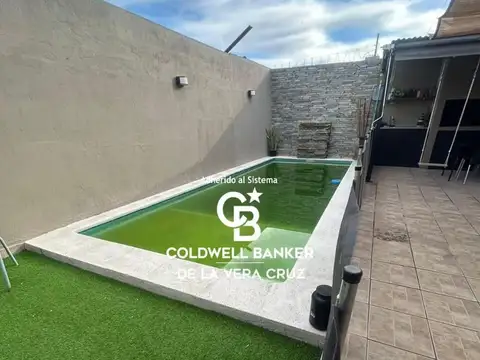 Casa 8 ambientes con 2 baños