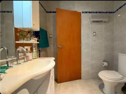 CASA EN VENTA 4 AMB BARRIO SANTA ELENA, LUJAN, GRAN PARQUE, C/PISCINA