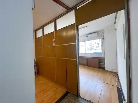 Maipu 196 , Piso 2