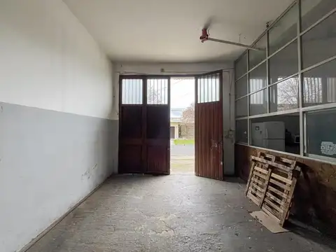 Alquiler Galpón/Depósito en Barrio Matheu