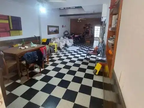 Olegario Victor Andrade 700