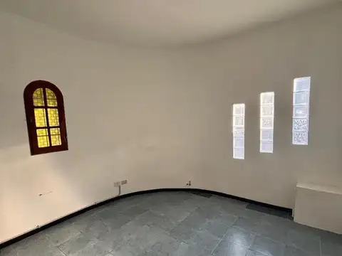 Ph al frente independiente con cochera alquiler Monte Grande