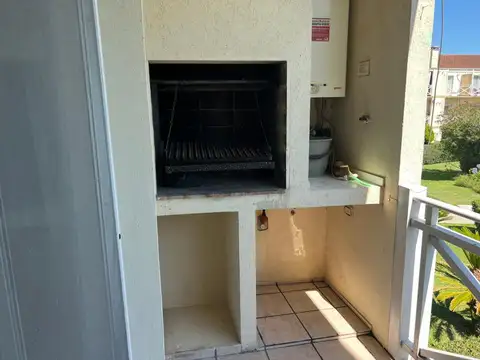 Departamento en Alquiler en La Lonja, USD 450