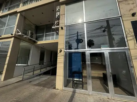 Local en Esc.-Centro