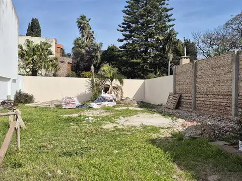 Terreno en Venta en Barrio Parque, USD 248.000