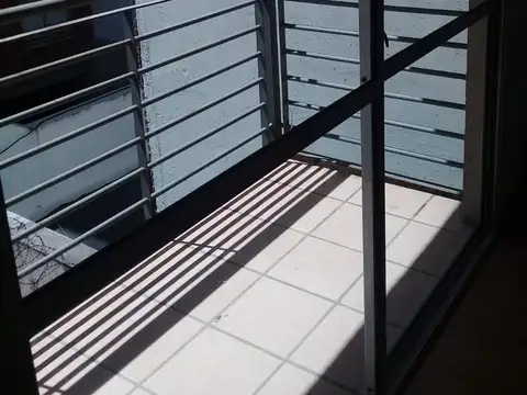 Departamento en Alquiler en Florida Mitre/Este, $ 650.000