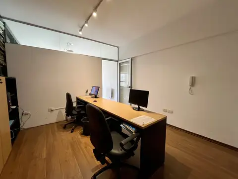 Oficina en Venta con 1 cochera