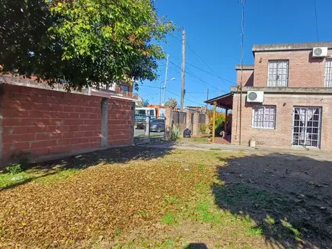 Casa 3 ambientes con 2 baños