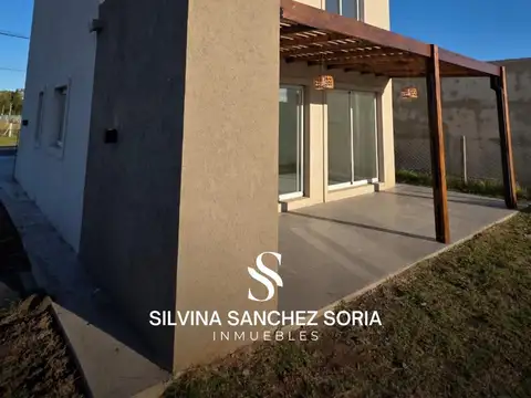 CASA EN VENTA 5 AMBIENTES EN BARRIO SEMICERRADO CARDALES CHICO, LOS CARDALES