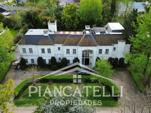 Casa 7 ambientes con 6 baños