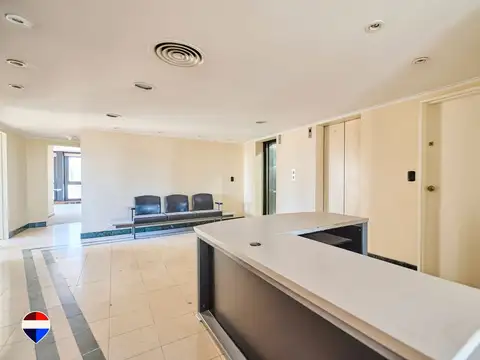 PISO DE OFICINA DE 265 M2 EN 25 DE MAYO 500