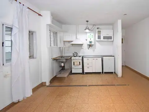Oportunidad PH 2 ambientes con terraza compartida en Almagro