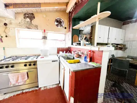 Casa 5 ambientes con 3 baños