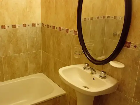 Depto Tipo Casa en Alquiler de 2 ambientes