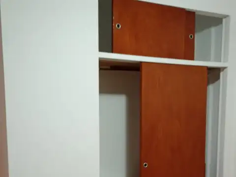Depto Tipo Casa en Alquiler con 1 cocheras