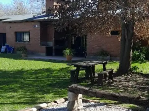 Casa en Alquiler Temporal en Funes, USD 3.500