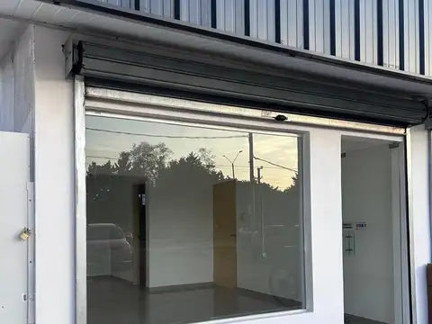 Alquiler de local comercial sobre Ruta 8 Km 26 