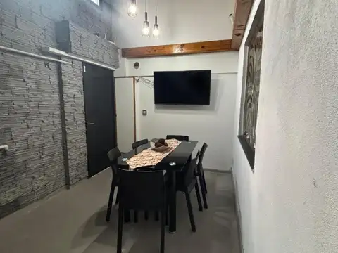 DEPARTAMENTO TIPO CASA INTERNO POR PASILLO