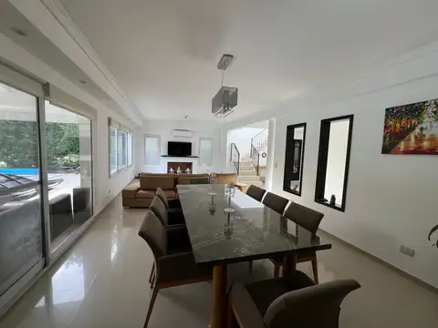 Casa en Alquiler en Septiembre, USD 2.500
