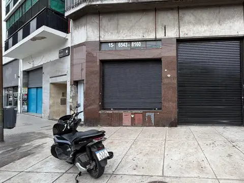 Excelente Deposito en Villa Crespo - Lote propio - 329 m2. mixtura 4.