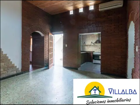 TIPO CASA- PH CON ENTRADA INDEPENDIENTE : Terraza Toda la Superficie + Patio + Cochera TOTALES 216m2