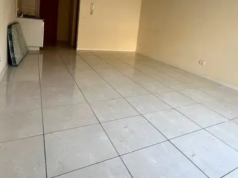Julián Álvarez 300, Piso 2