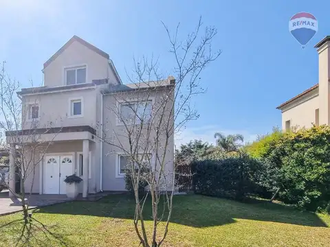 Venta espectacular casa 4 amb. La Barra Village!