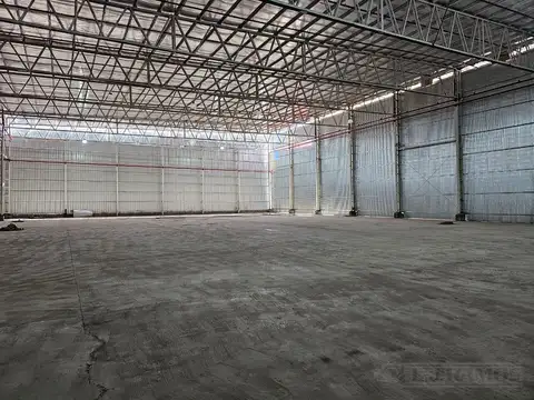 Galpon en Alquiler 131  mts Frente