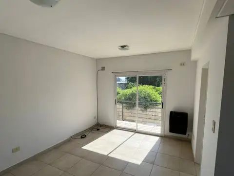 Departamento en Alquiler en San Antonio de Padua, $ 550.000
