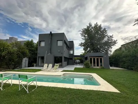 CASA MINIMALISTA ALQUILER ALTOS DEL SOL ITUZAINGO