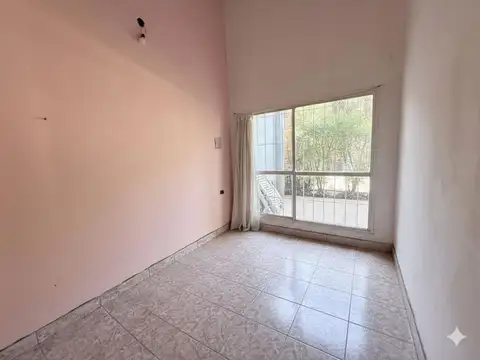 Casa 2 ambientes con 1 baño