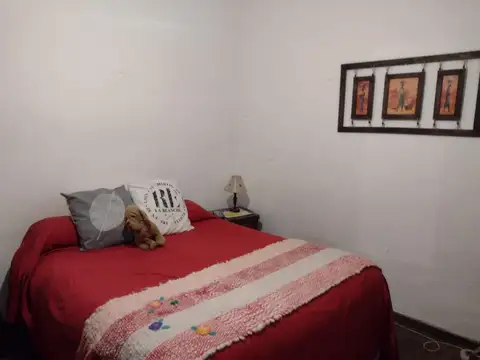 Casa 6 ambientes con 1 baño