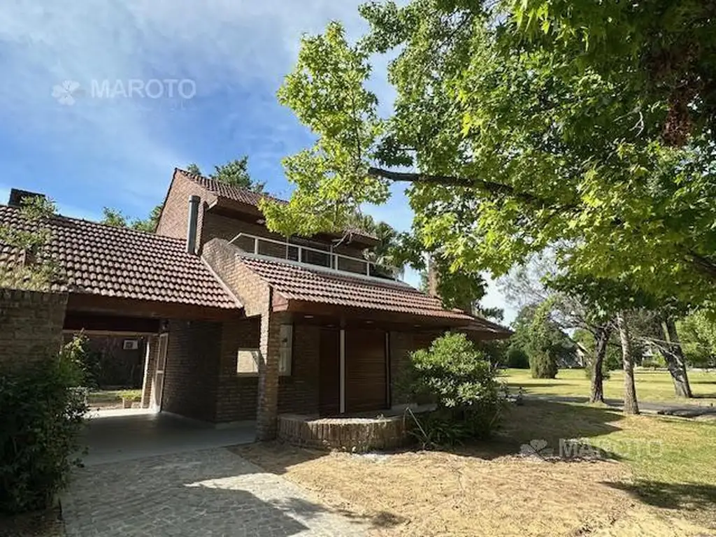 Casa en Alquiler - 3 dormitorios - USD 1.200