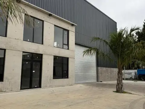 Galpon en Venta 30  mts Frente