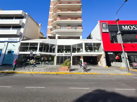 Av. Pellegrini al 1400