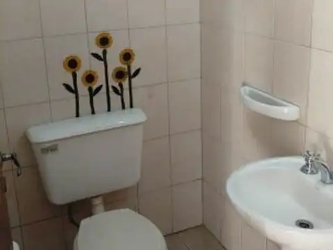 Depto Tipo Casa 4 ambientes con 1 baño