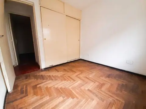 PH 3 AMB. VENTA EN LA PLATA CON PATIO Y PARRILLA