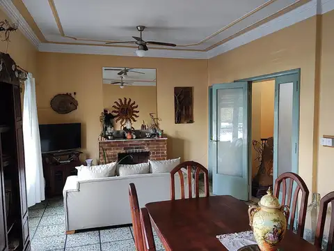 Depto Tipo Casa en Venta de 5 ambientes