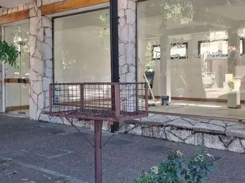 Local en Alquiler en San Martin De Los Andes, $ 3.200.000