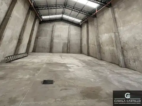 Galpón en alquiler de 240m2 ubicado en Ituzaingó Norte