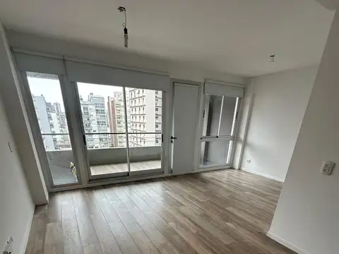 Bucarelli 2500, Piso 9