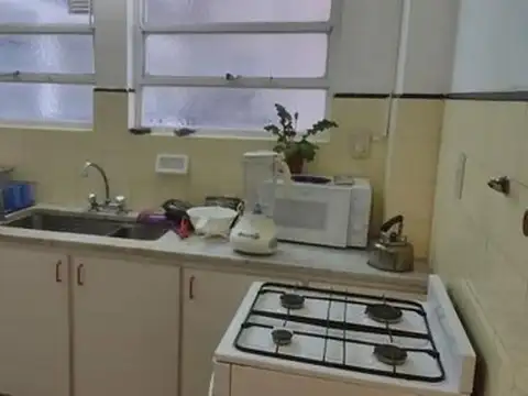Oro 2300, Piso 13